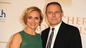 caren miosga brustkrebs: entstehen Medienkompetenz öffentliche Wahrnehmung und verantwortungsvolle caren miosga brustkrebs